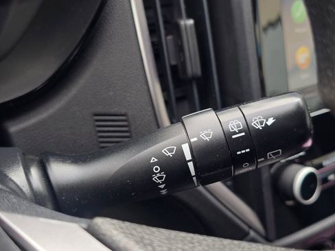 Used 2023 Subaru Crosstrek 2.0i AWD/4WD image 27