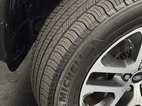 Used 2023 Land Rover Defender 110 S image 20