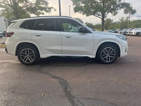 Used 2023 BMW X1 xDrive28i w/ Premium Package AWD/4WD image 2