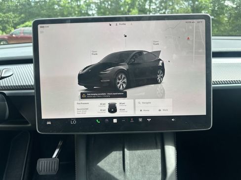 Used 2023 Tesla Model Y Long Range AWD/4WD image 27