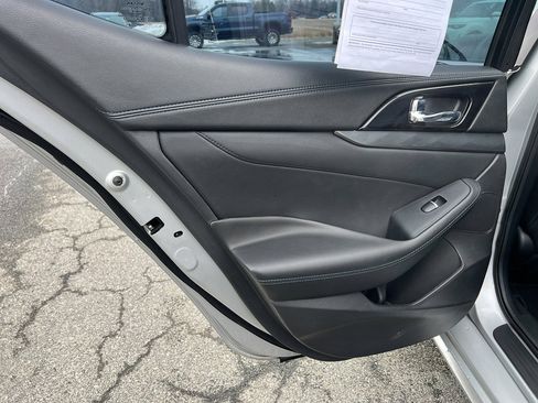 Used 2017 Nissan Maxima SR image 23