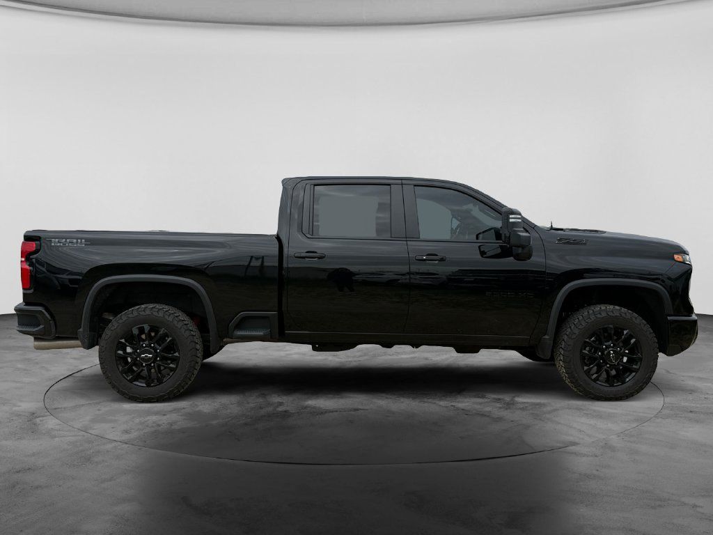 Used 2025 Chevrolet Silverado 2500 LT w/ Trail Boss Package AWD/4WD image 11