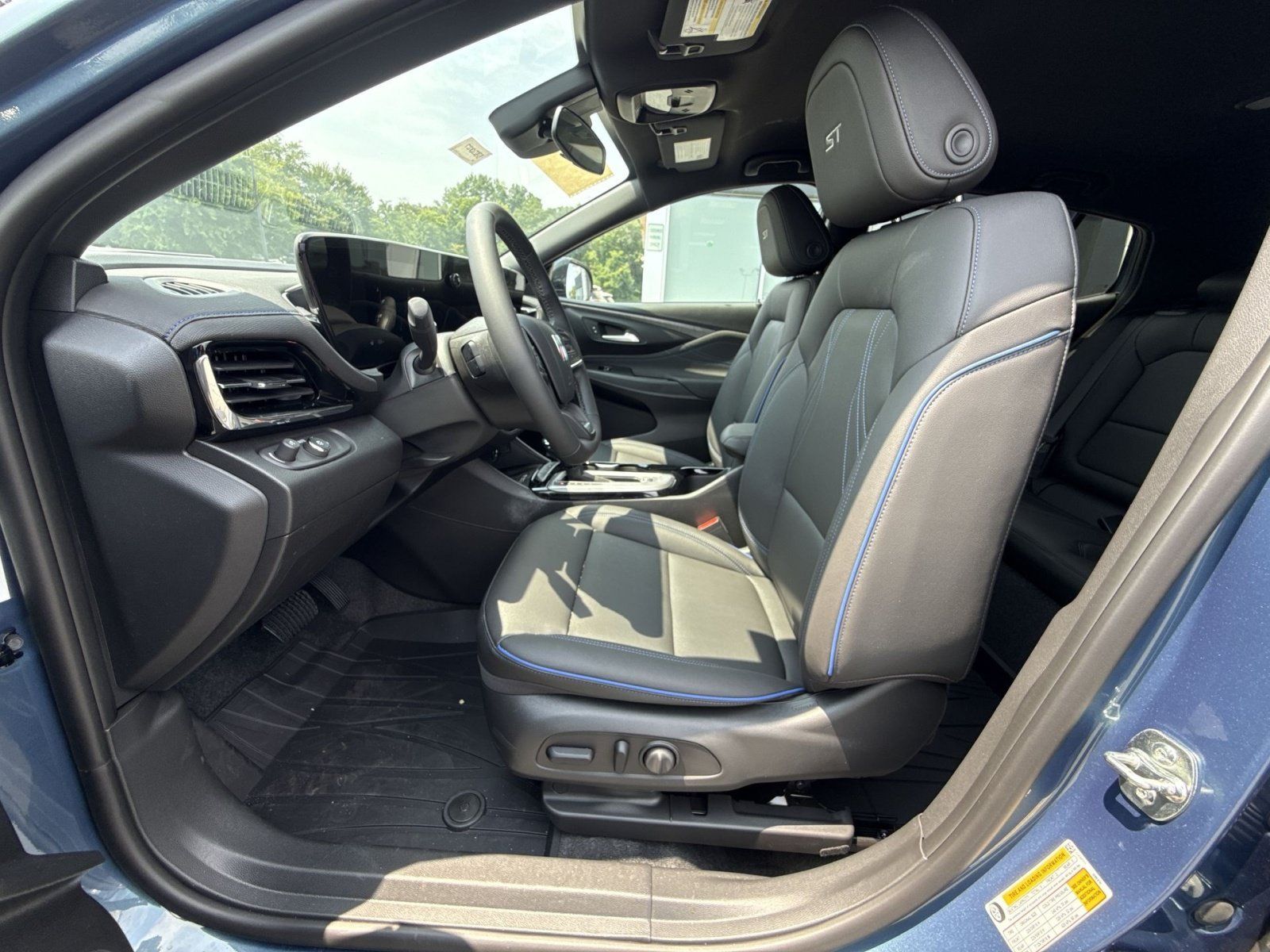 New 2026 Buick Envista Sport Touring w/ Convenience I Package FWD image 13