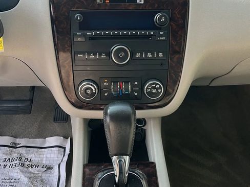 Used 2012 Chevrolet Impala LTZ image 12