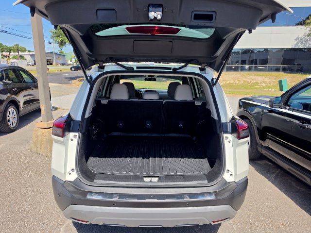 Used 2021 Nissan Rogue SV FWD image 22