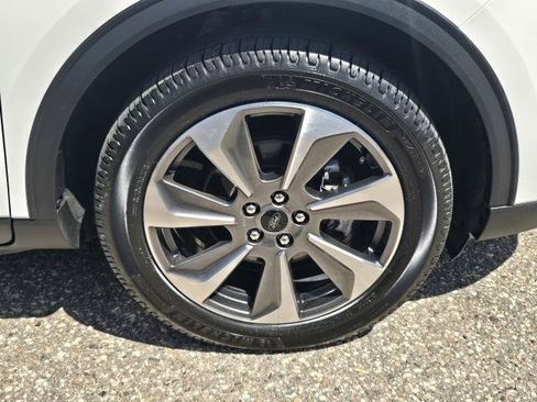 Used 2023 Ford Escape Platinum AWD/4WD image 32