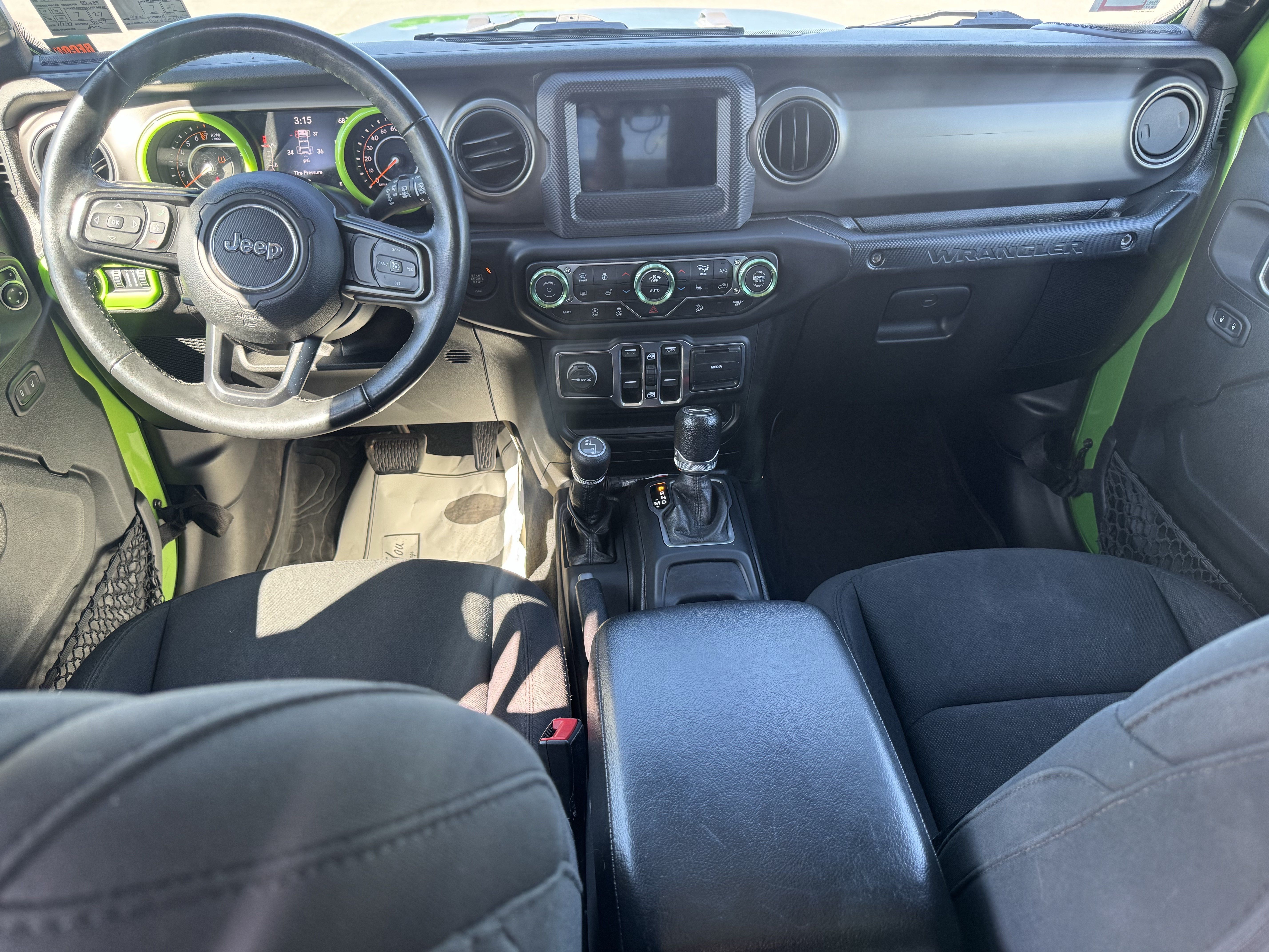 Used 2018 Jeep Wrangler Unlimited Sport S AWD/4WD image 14