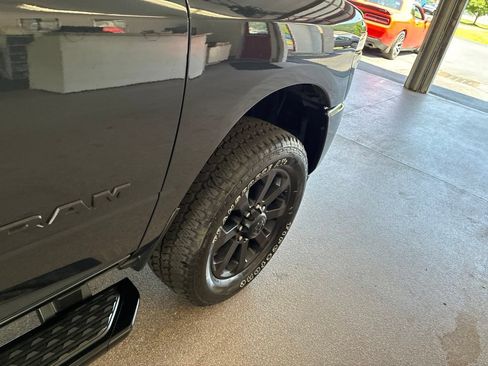 Certified 2025 RAM 2500 Big Horn AWD/4WD image 30
