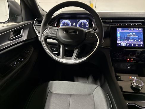 New 2026 Jeep Grand Cherokee L Laredo AWD/4WD image 11