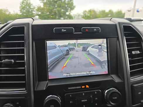 Used 2020 Ford F150 XLT w/ Equipment Group 302A Luxury AWD/4WD image 32