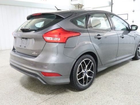 Used 2015 Ford Focus SE w/ SE Sport Package FWD image 6