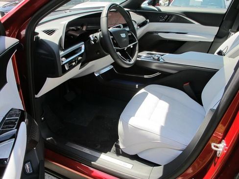 New 2026 Cadillac Lyriq Sport RWD image 11