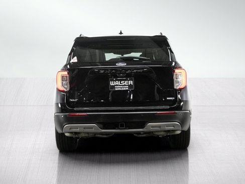 Used 2020 Ford Explorer XLT w/ Equipment Group 202A AWD/4WD image 5