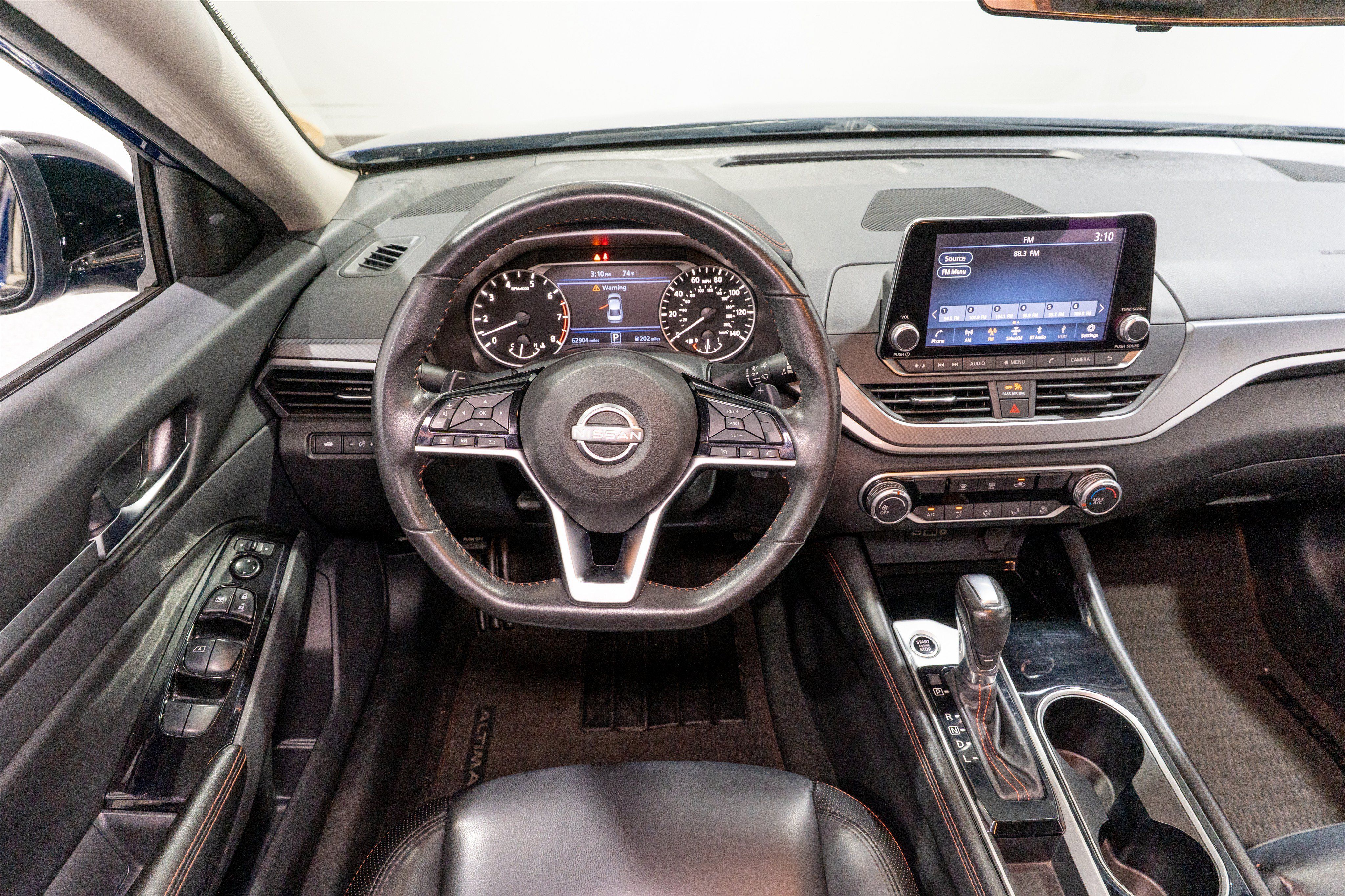 Used 2024 Nissan Altima 2.5 SR FWD image 11