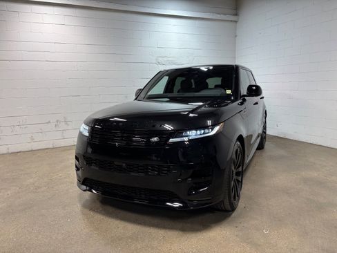 New 2026 Land Rover Range Rover Sport Dynamic SE AWD/4WD image 2