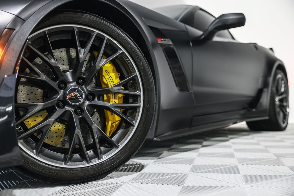 Used 2016 Chevrolet Corvette Z06 w/ 3LZ Preferred Equipment Group RWD image 14