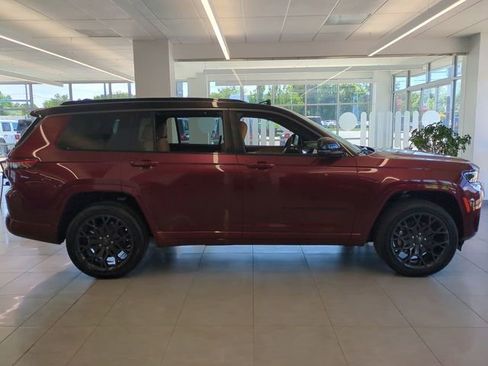 New 2026 Jeep Grand Cherokee L Summit AWD/4WD image 3