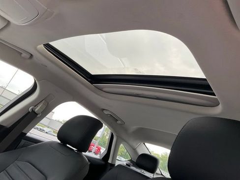 Used 2016 Ford Fusion SE FWD image 8