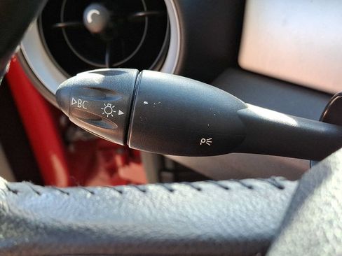 Used 2011 MINI Cooper Clubman FWD image 18