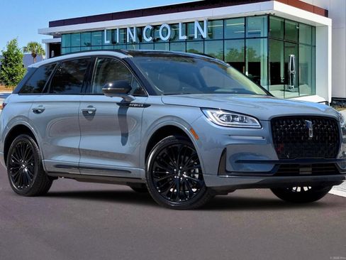 Certified 2025 Lincoln Corsair Grand Touring w/ Equipment Group 302A AWD/4WD image 2