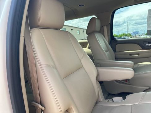 Used 2013 Chevrolet Suburban LTZ AWD/4WD image 38