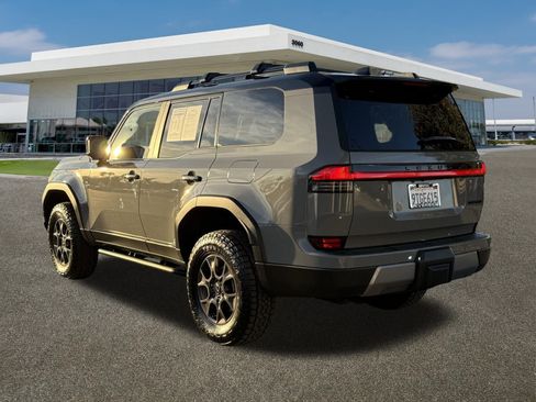 Used 2025 Lexus GX 550 image 8