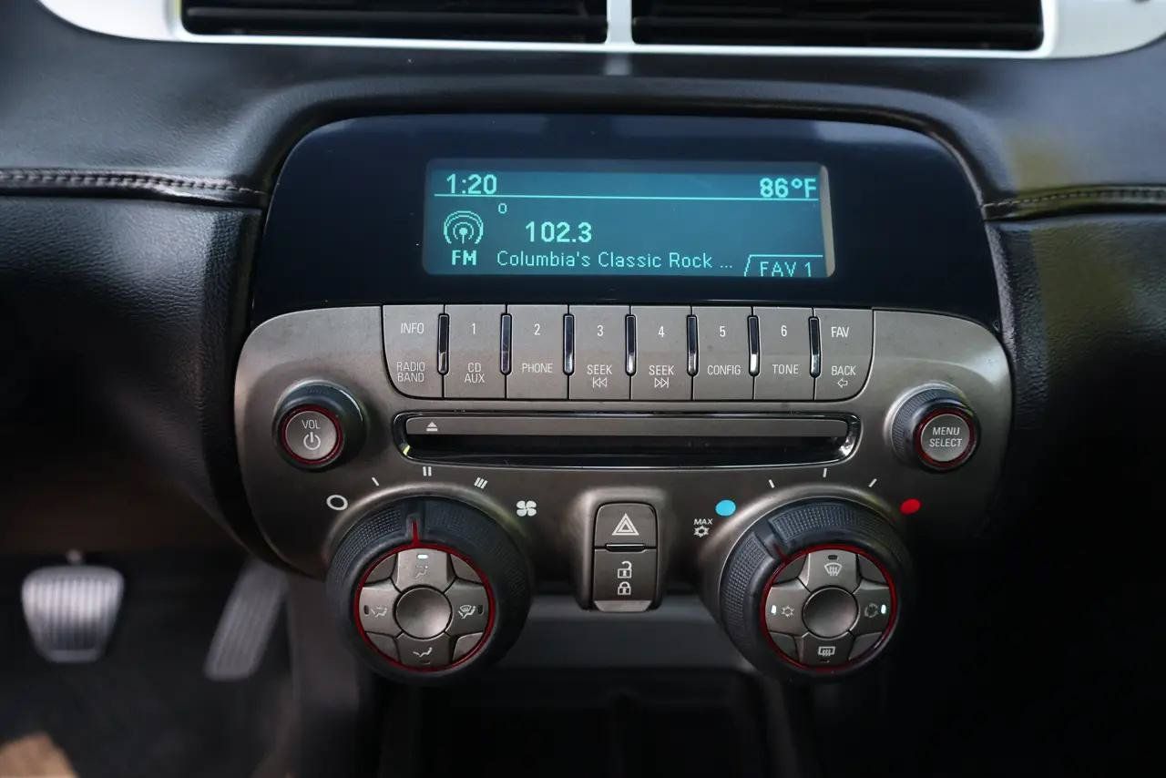 Used 2013 Chevrolet Camaro LS RWD image 11