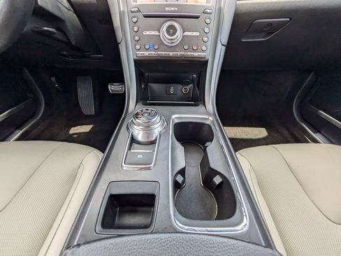 Used 2018 Ford Fusion Titanium FWD image 22