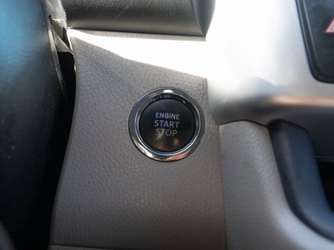 Used 2019 Toyota Highlander Limited Platinum image 29