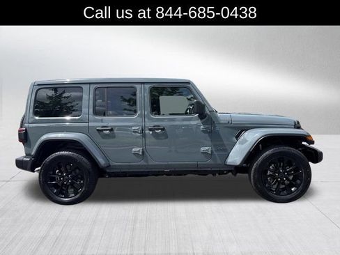 Certified 2025 Jeep Wrangler Unlimited Sahara w/ Safety Group AWD/4WD image 4