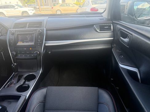 Used 2017 Toyota Camry SE FWD image 24