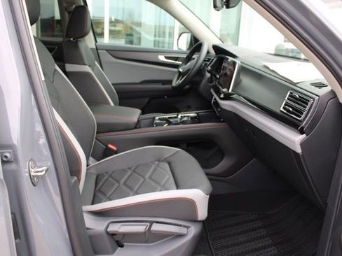 New 2026 Volkswagen Atlas Peak Edition AWD/4WD image 15