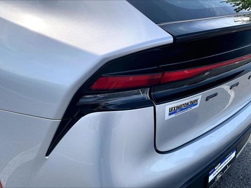 Used 2024 Toyota Prius LE AWD/4WD image 23