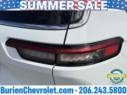 Used 2024 Jeep Grand Cherokee L Overland w/ Advanced Protech Group III AWD/4WD image 39