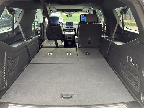 Used 2023 Chevrolet Suburban High Country w/ Advanced Technology Package AWD/4WD image 68