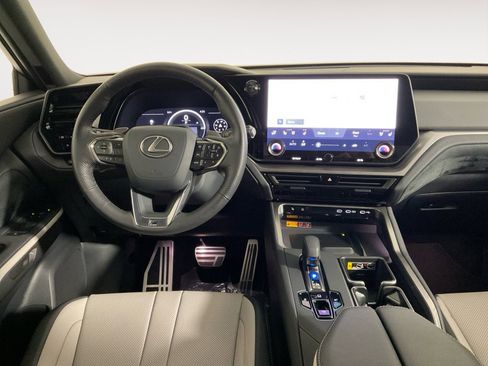 Used 2025 Lexus TX 500h 500h F SPORT Premium image 17