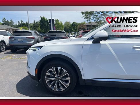 Used 2024 Buick Envision Preferred AWD/4WD image 13