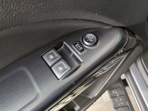 Used 2020 GMC Canyon SLE w/ Driver Alert Package image 11