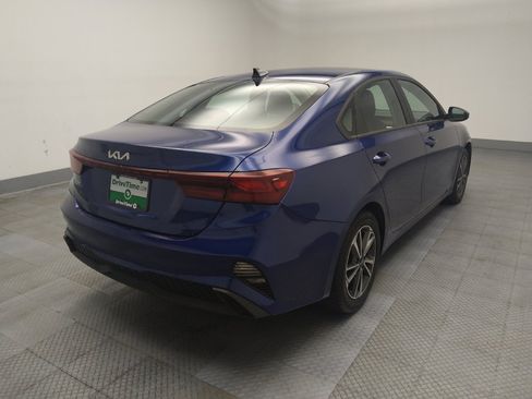 Used 2022 Kia Forte LXS FWD image 9