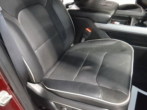 Used 2025 RAM 1500 Laramie AWD/4WD image 22