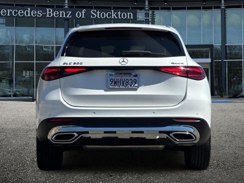 New 2026 Mercedes-Benz GLC 300 4MATIC image 5
