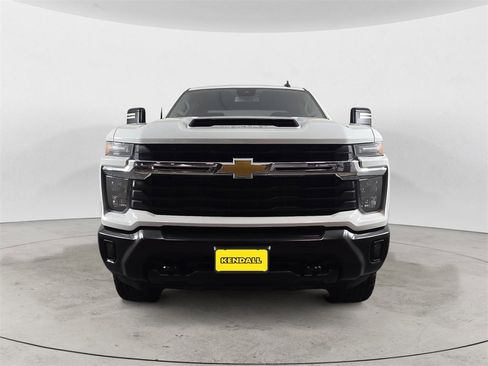 Used 2024 Chevrolet Silverado 2500 LT w/ Convenience Package image 8