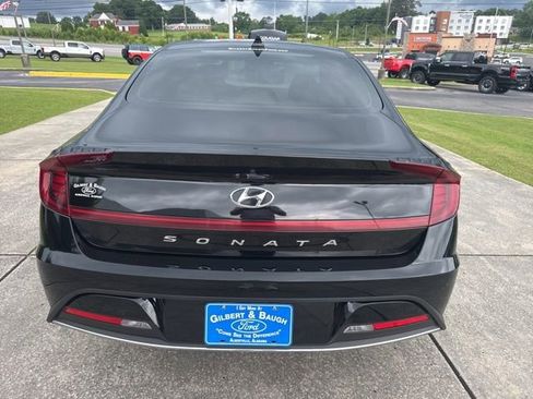 Used 2023 Hyundai Sonata SE w/ Cargo Package FWD image 6