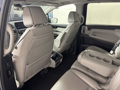 Used 2024 Honda Odyssey Elite image 16