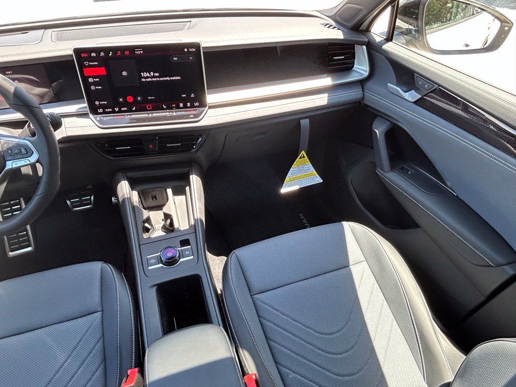 New 2026 Volkswagen Tiguan SE R-Line FWD image 11