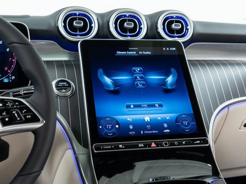New 2026 Mercedes-Benz GLC 300 4MATIC image 19