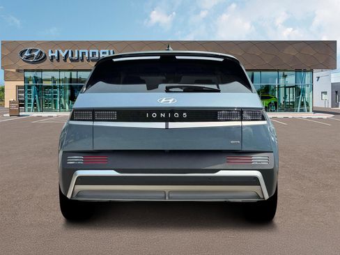 New 2026 Hyundai Ioniq 5 SE AWD/4WD image 6