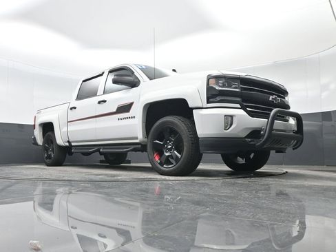 Used 2017 Chevrolet Silverado 1500 LTZ Z71 w/ Redline Edition image 33