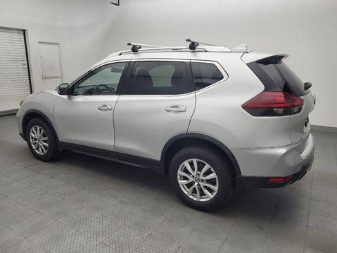 Used 2018 Nissan Rogue SV AWD/4WD image 3