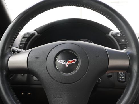 Used 2006 Chevrolet Corvette Convertible w/ Preferred Equipment Group RWD image 11